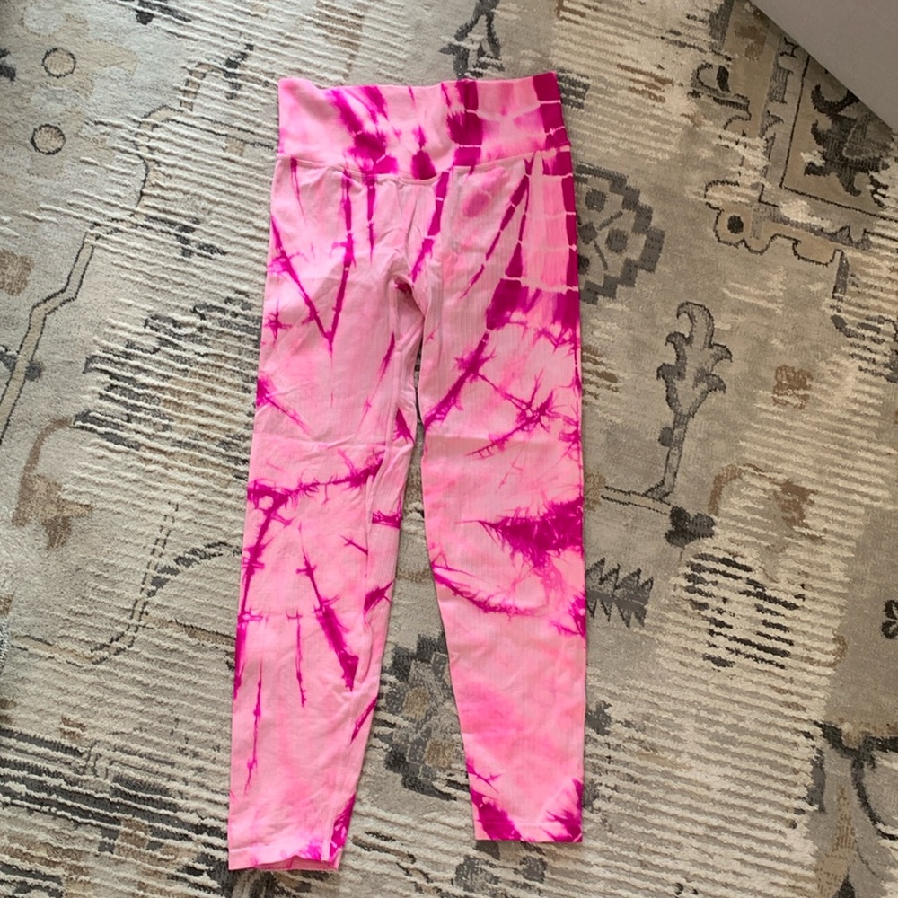Used PINK seamless leggings